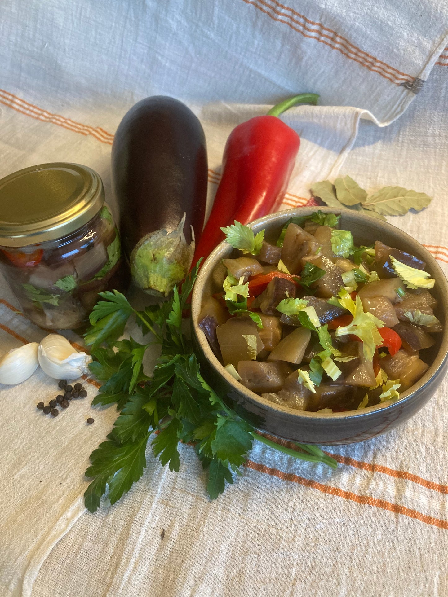 Vitlöksmarinerad aubergine